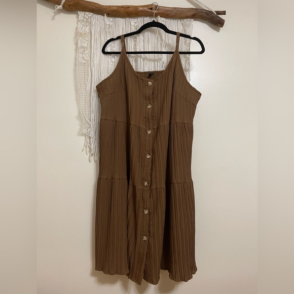 dress - Picture 1 of 1